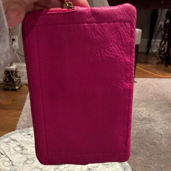 GAP Fuchsia Leather Pouch Wallet Wristlet - Picture 5 of 10